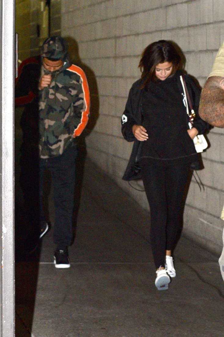 Selena_Gomez_-_At_The_Grove_with_The_Weeknd_in_West_Hollywood_on_June_16-01.jpg