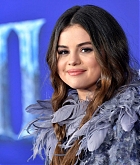 Selena_Gomez_-_Frozen_2_premiere_in_Hollywood_November_72C_2019-21.jpg
