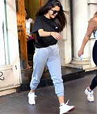 Selena_Gomez_-_In_NYC_July_102C_2018-05.jpg