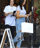 Selena_Gomez_-_Out_and_about_in_Los_Angeles_on_Feb_11-08.jpg