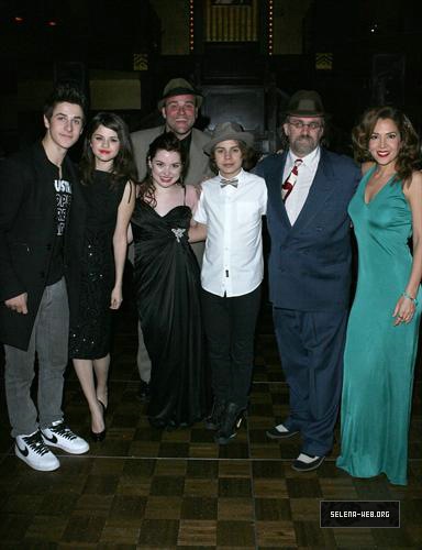 100.jpg