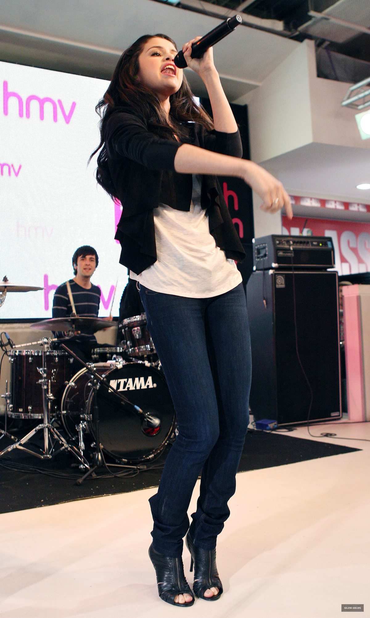09.jpg