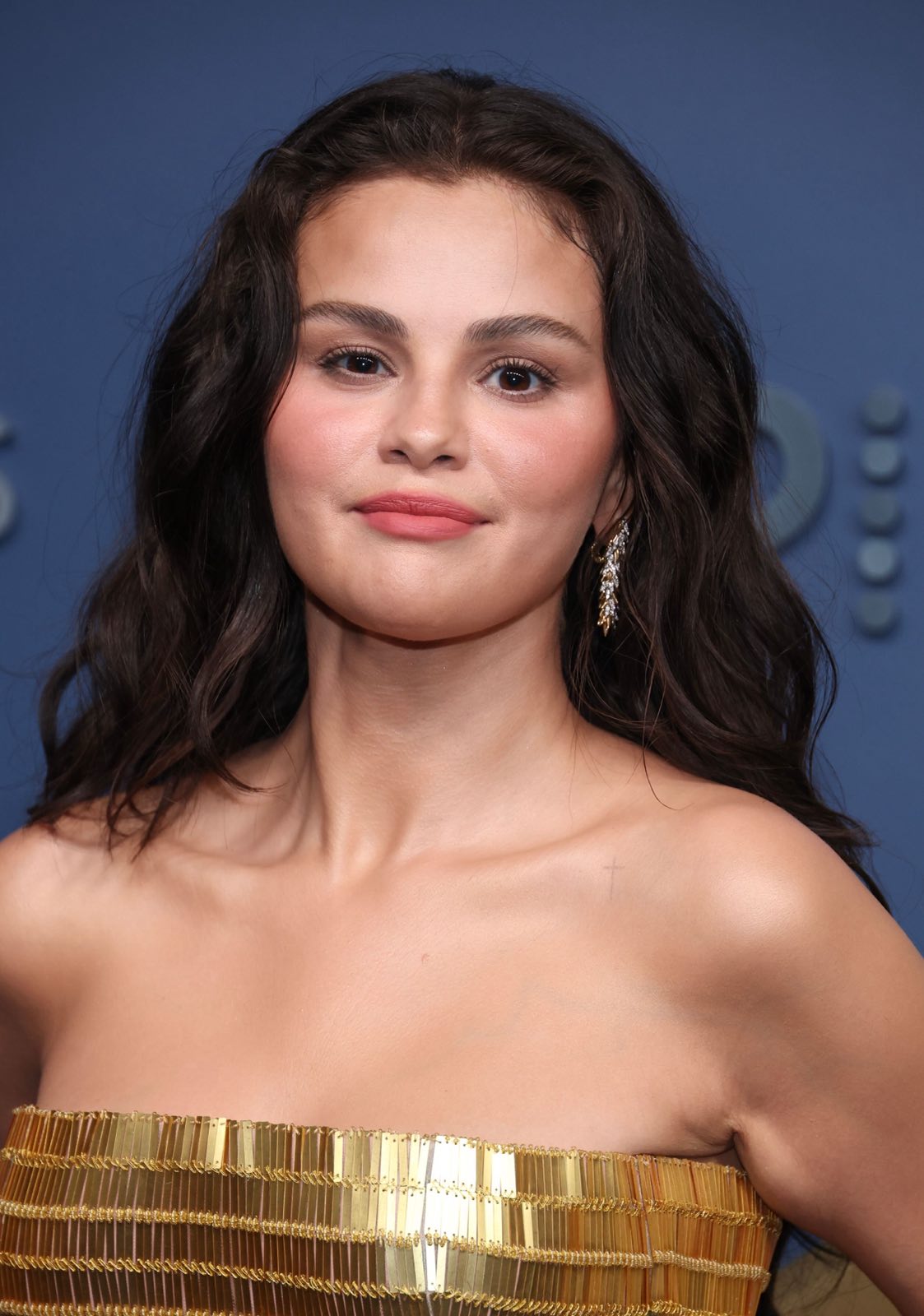 770149552_selena5-9.jpg