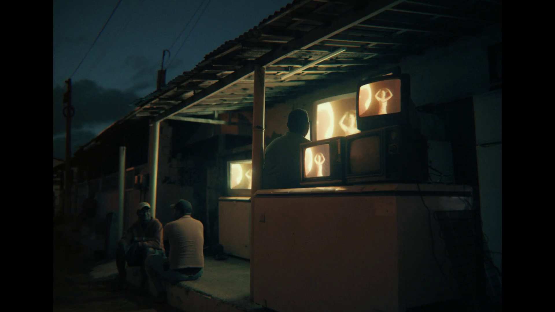 Baila_Conmigo_MV_18.jpg