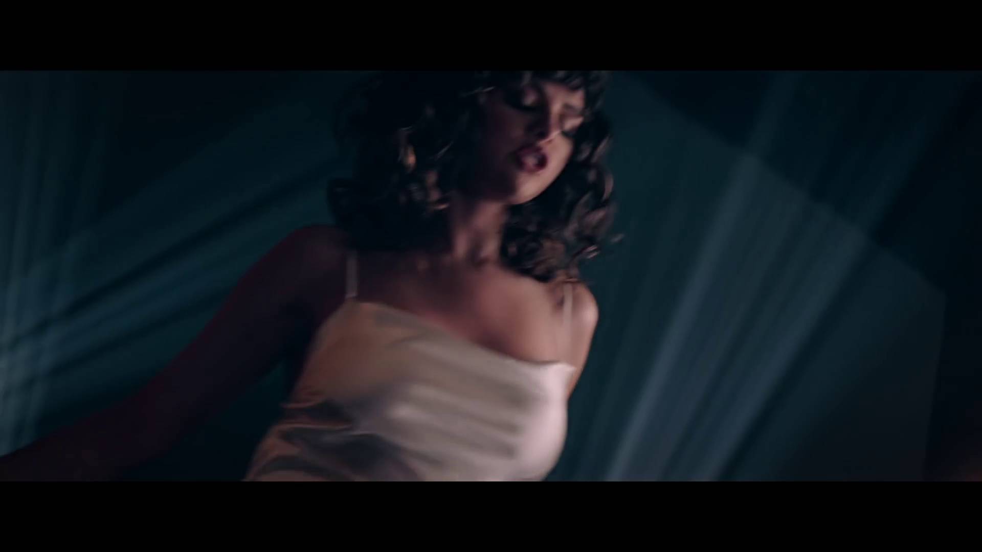 Dance_Again_MV-09.jpg
