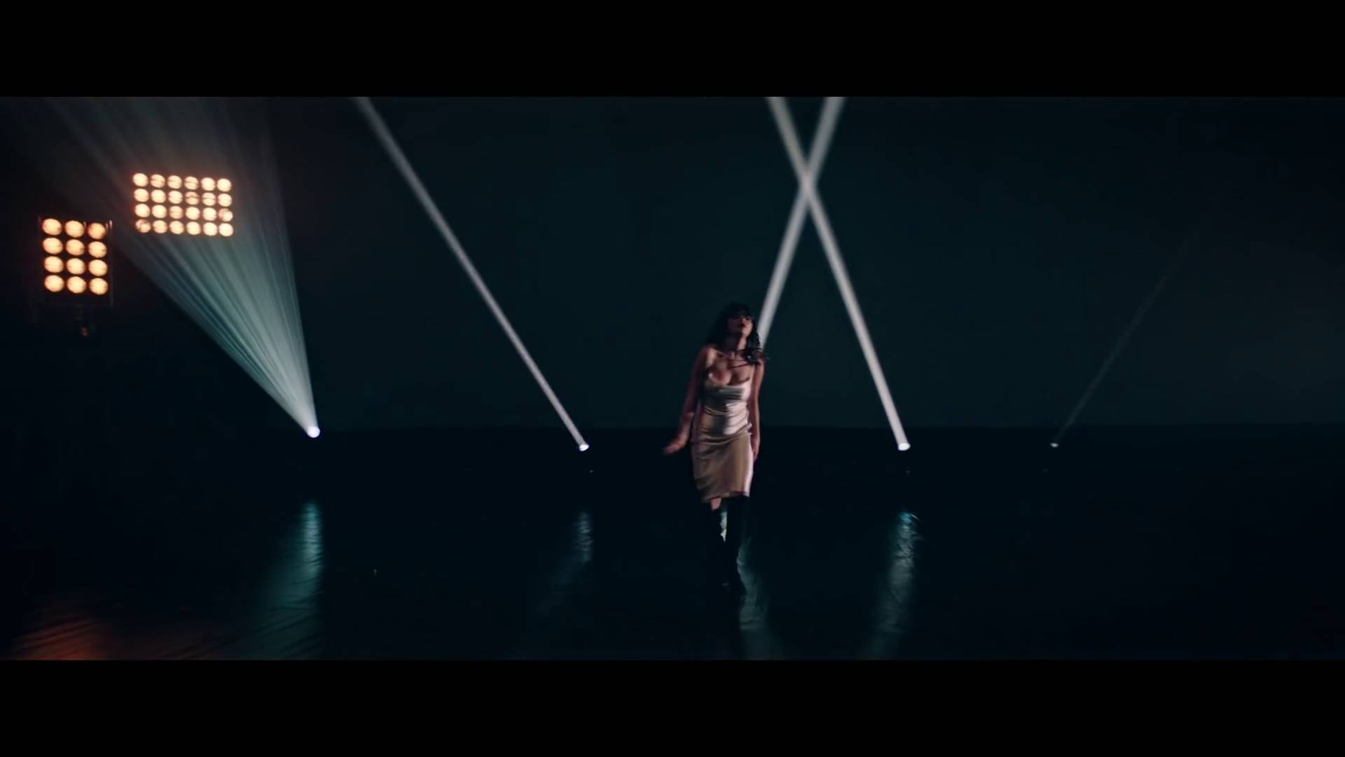 Dance_Again_MV-24.jpg