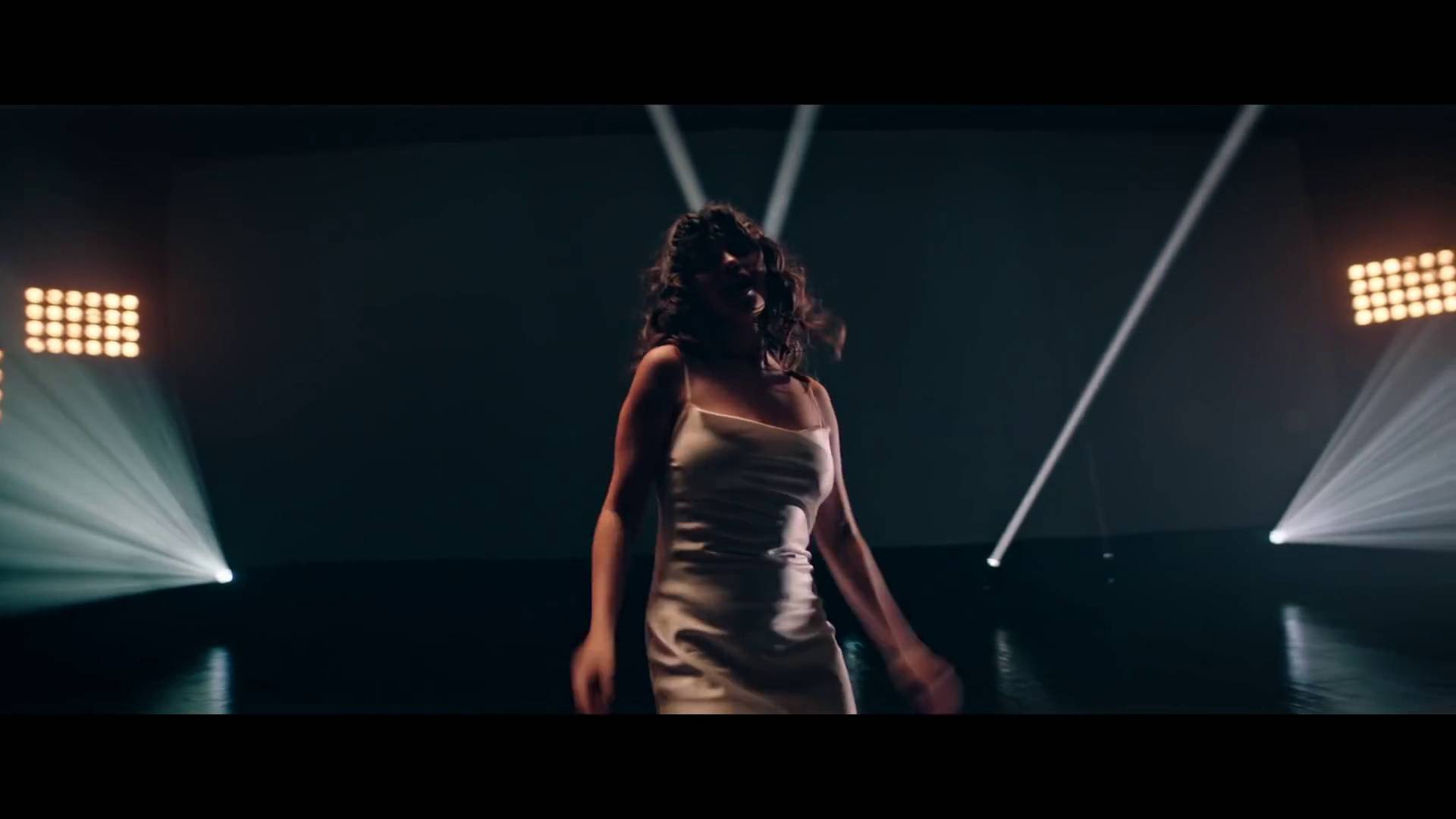 Dance_Again_MV-28.jpg