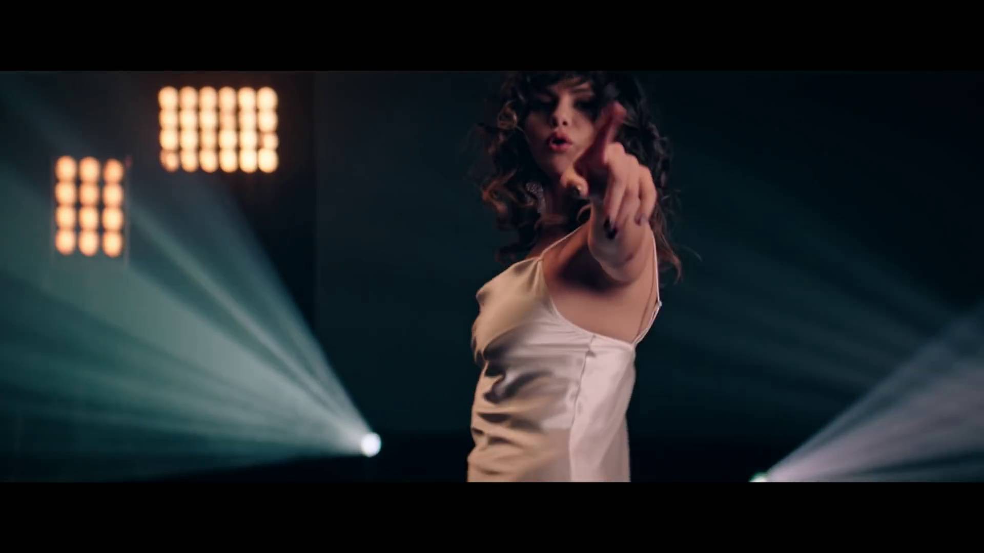 Dance_Again_MV-30.jpg