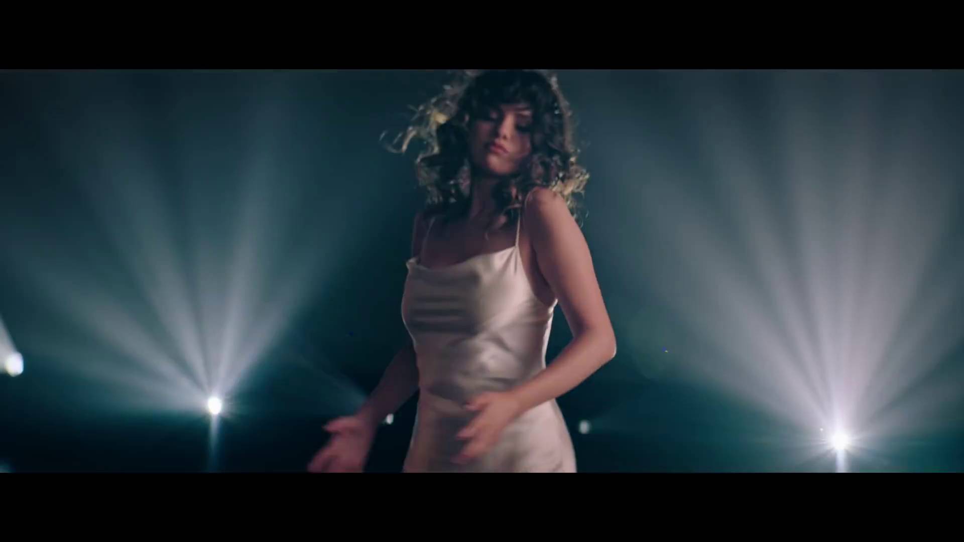 Dance_Again_MV-37.jpg