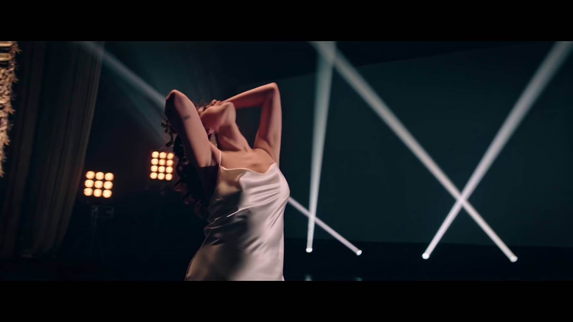 Dance_Again_MV-38.jpg