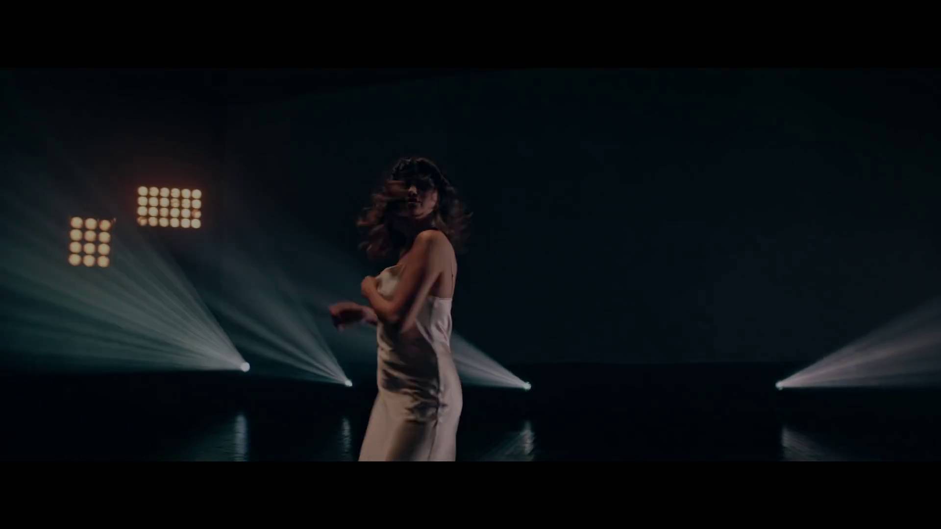 Dance_Again_MV-45.jpg