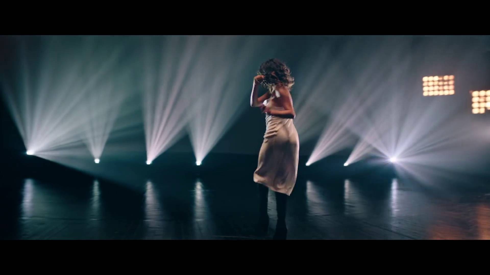 Dance_Again_MV-73.jpg