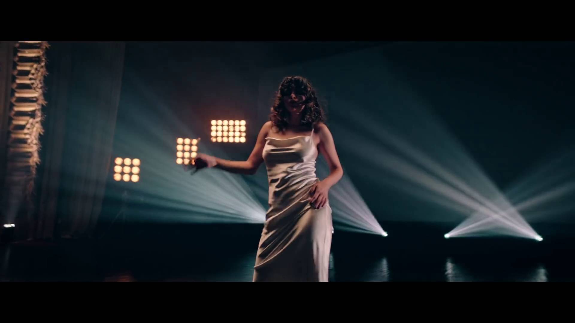 Dance_Again_MV-86.jpg