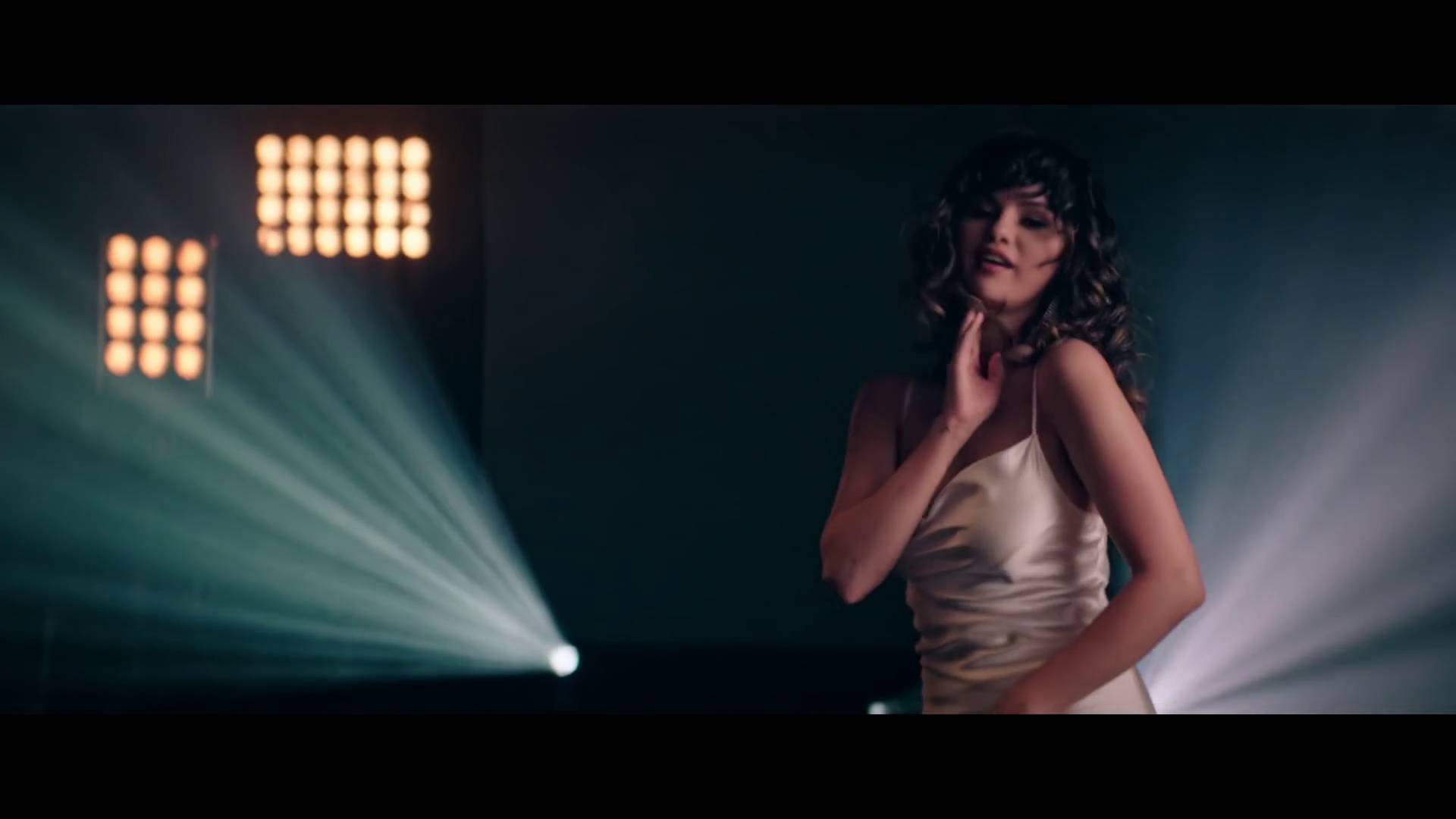 Dance_Again_MV-91.jpg