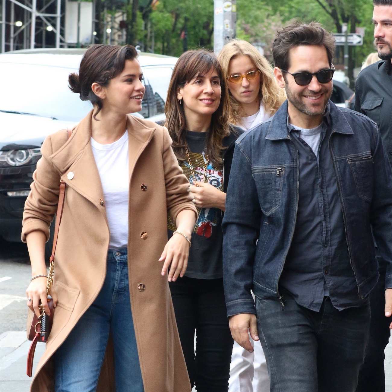 Head_out_to_have_lunch_after_watching_a_play_together_in_NYC_-_May_600008.jpg