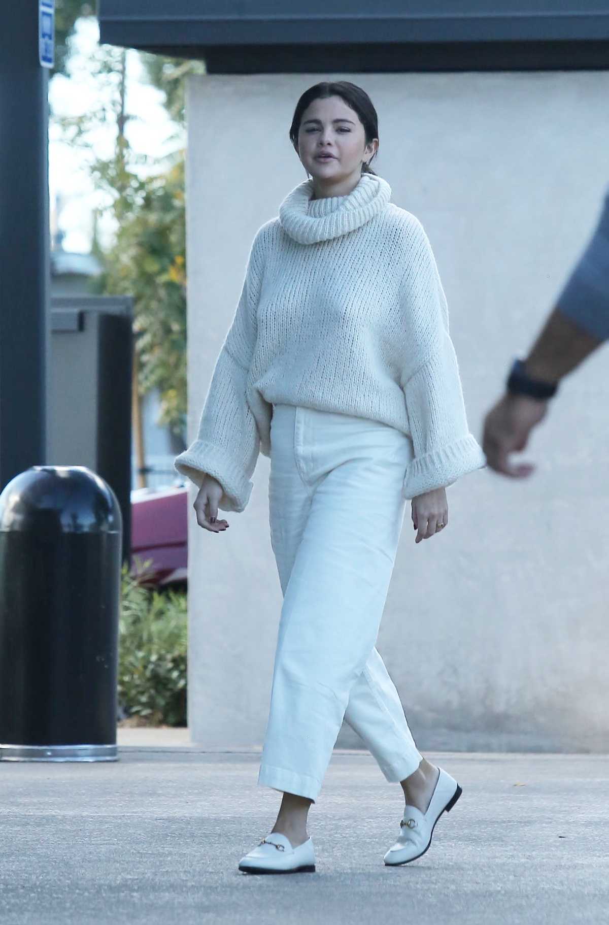 In_Los_Angeles_-_December_26-01.jpg