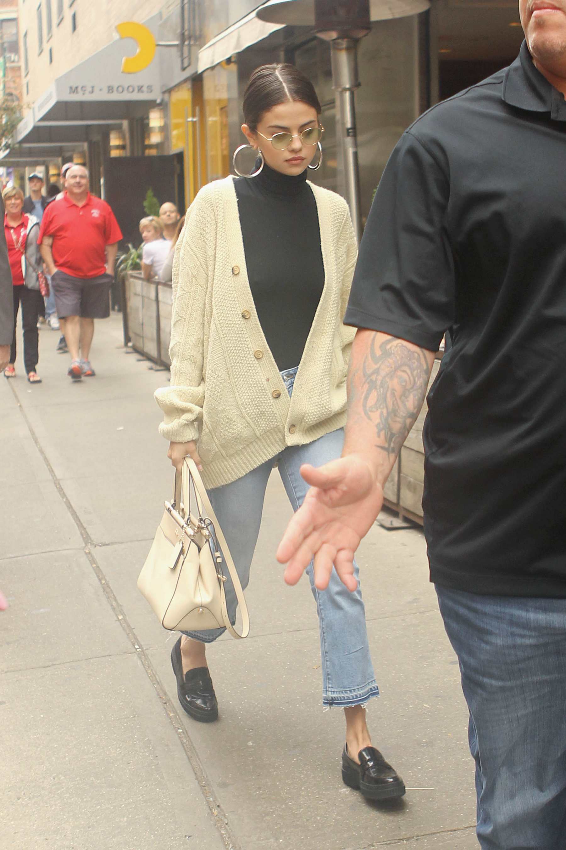 In_New_York_City_-_September_29-04.jpg