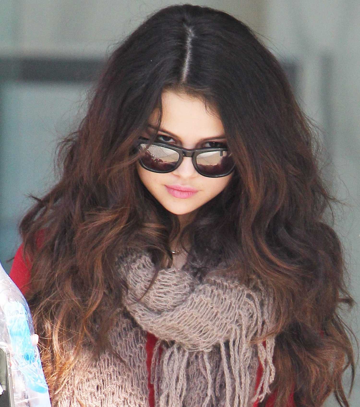 Leaving_a_Star-Studded_Bible_Study_Group_-_February_4-04.jpg