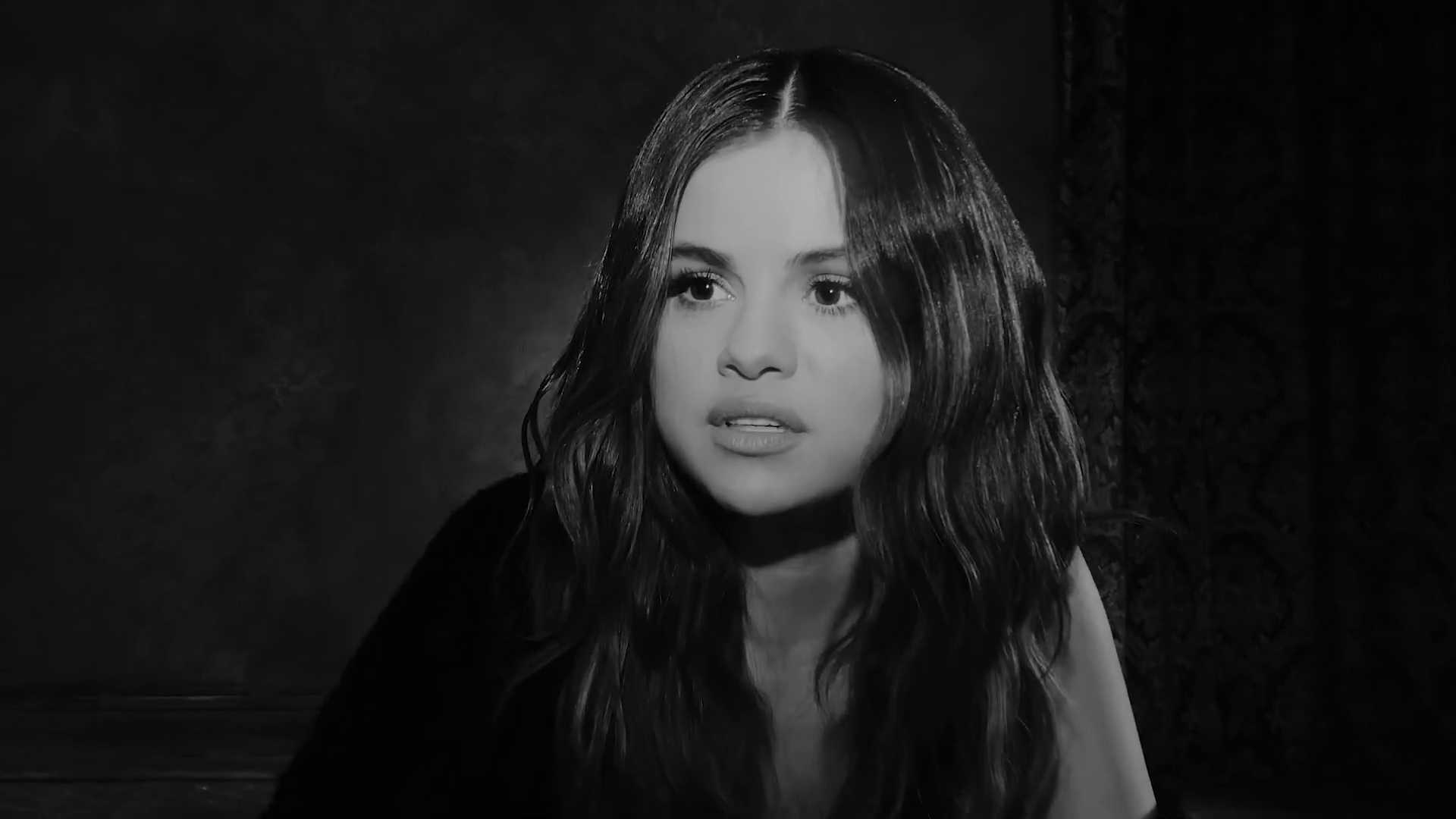 LoseYouToLoveMe_MV-42.jpg