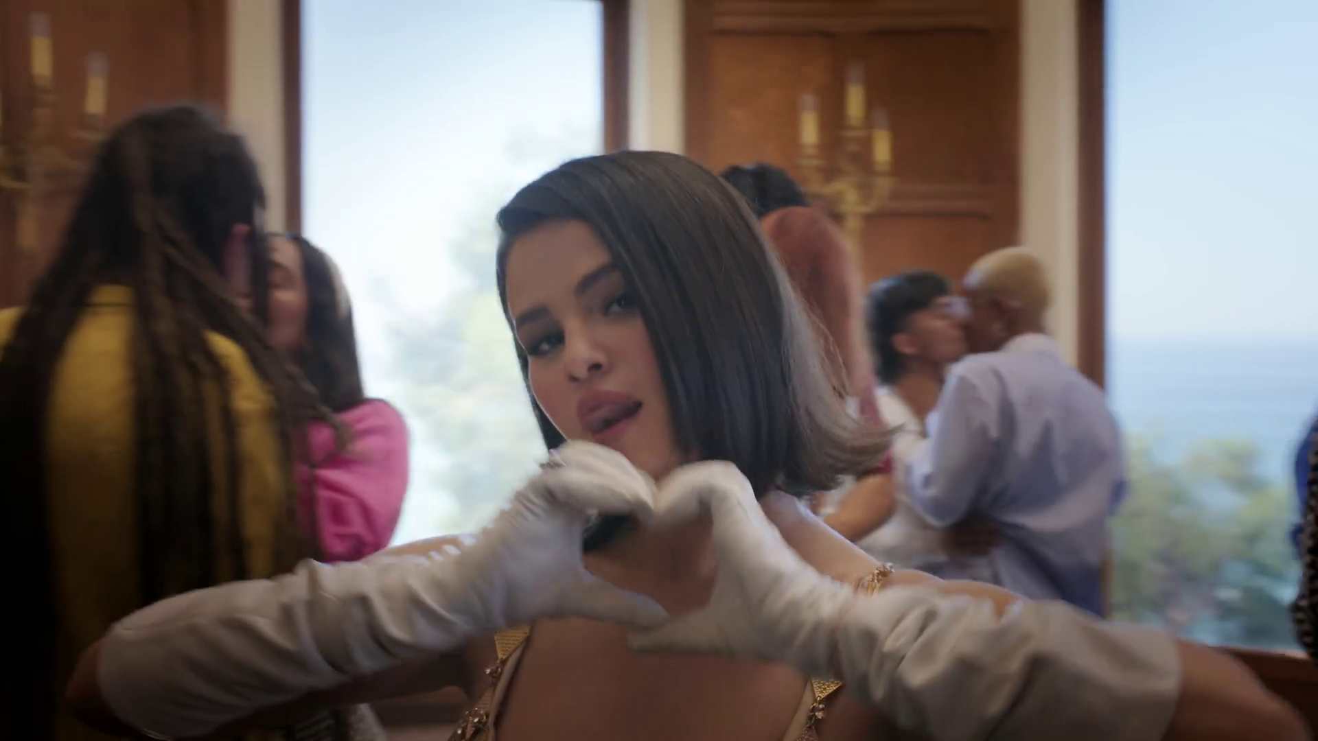 Love_On_Screen_Captures_149.jpg