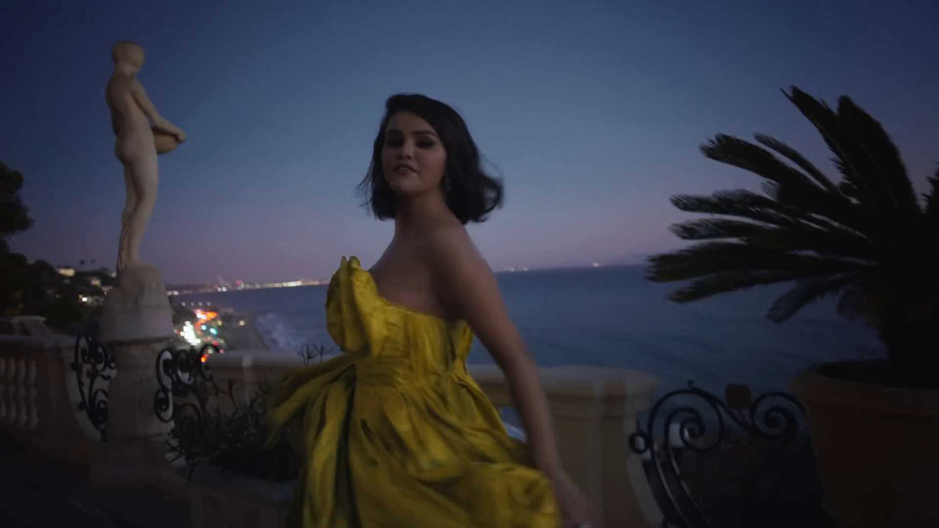 Love_On_Screen_Captures_88.jpg