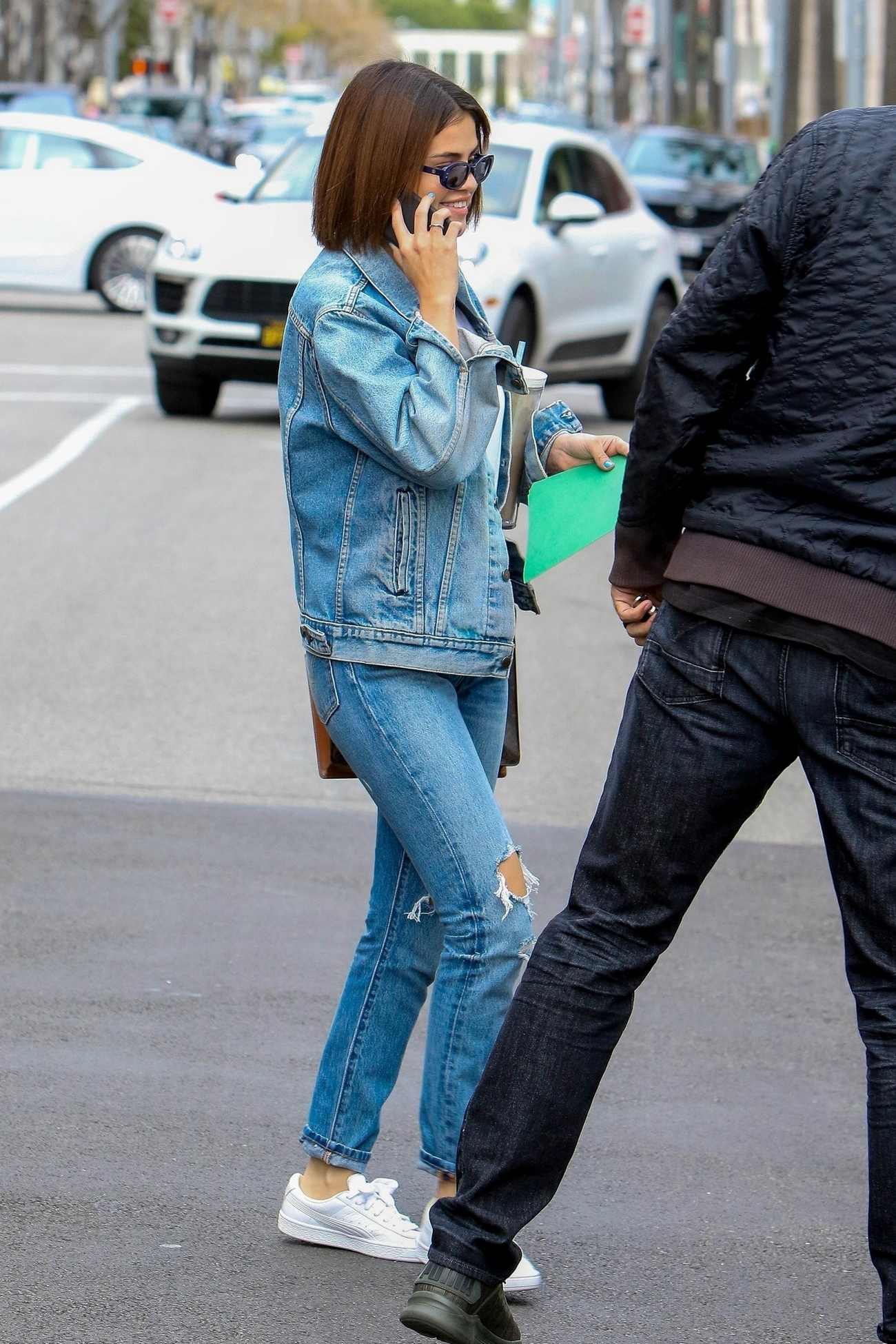 Out_and_about_smiling_in_Beverly_Hills2C_CA_-_March_1700006.jpg