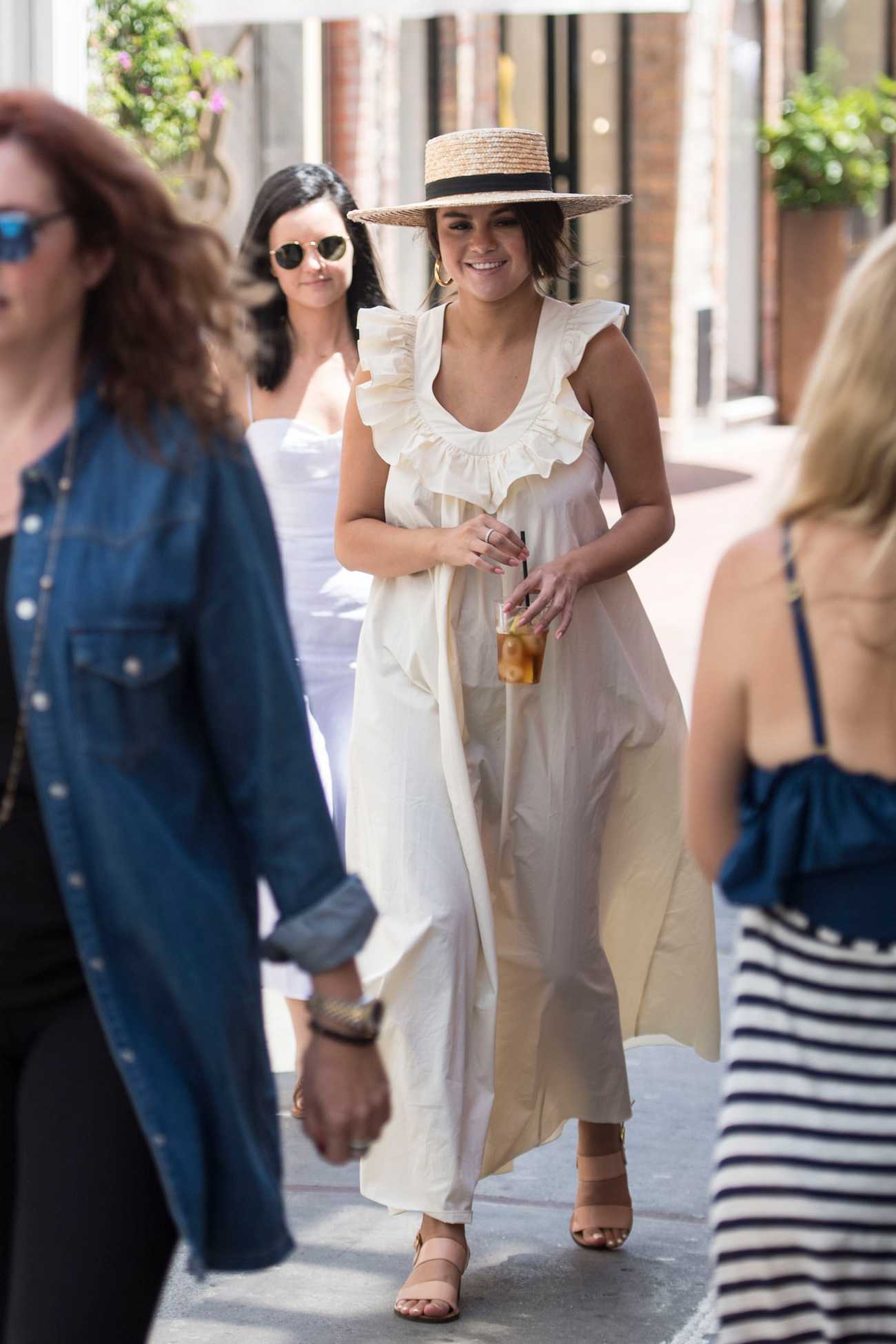 Out_in_Capri2C_Italy_-_July_232C_2019-08.jpg