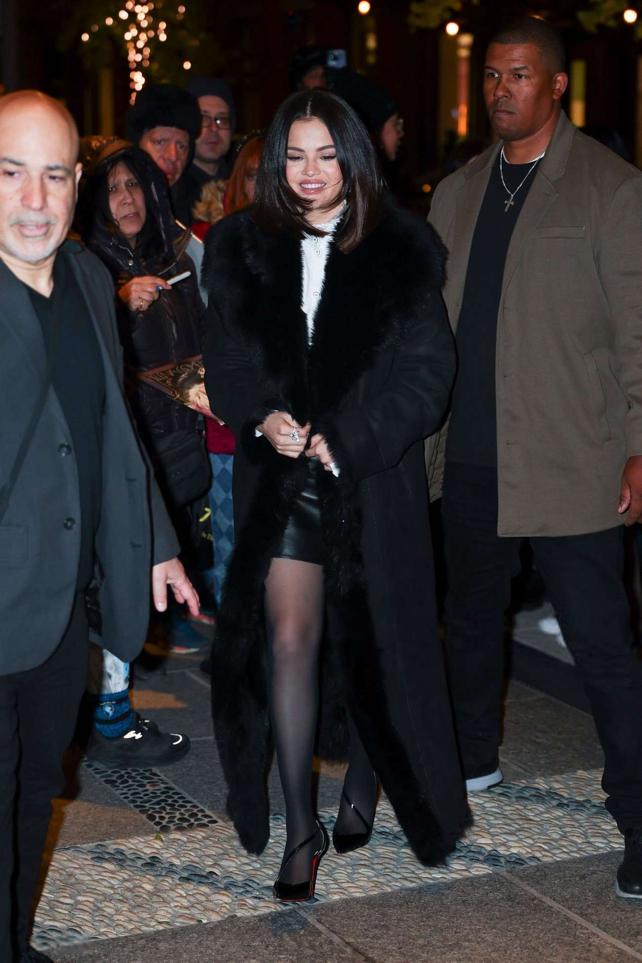 Outside_a_taping_of_Late_Show_with_Stephen_Colbert2C_New_York_City_-_December_3_06.jpg