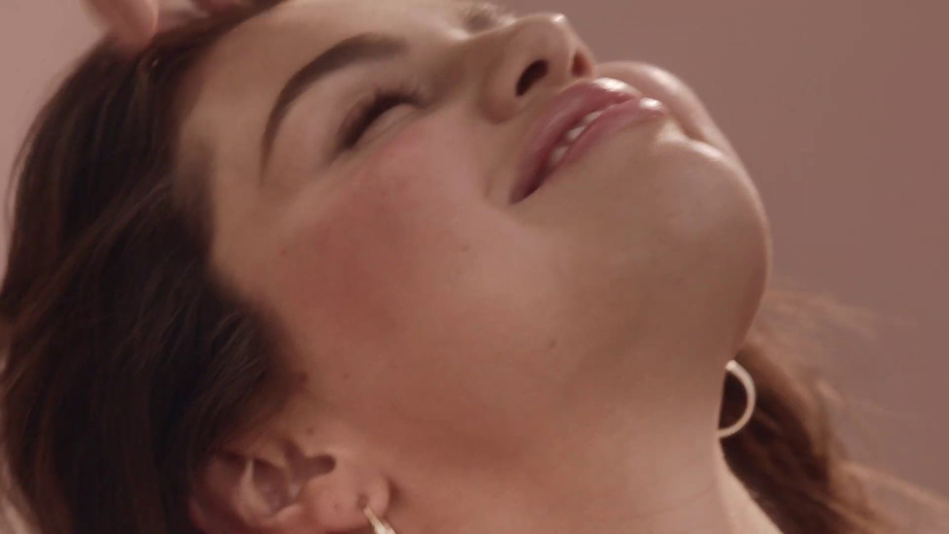 Rare_Beauty_Promo-13.jpg