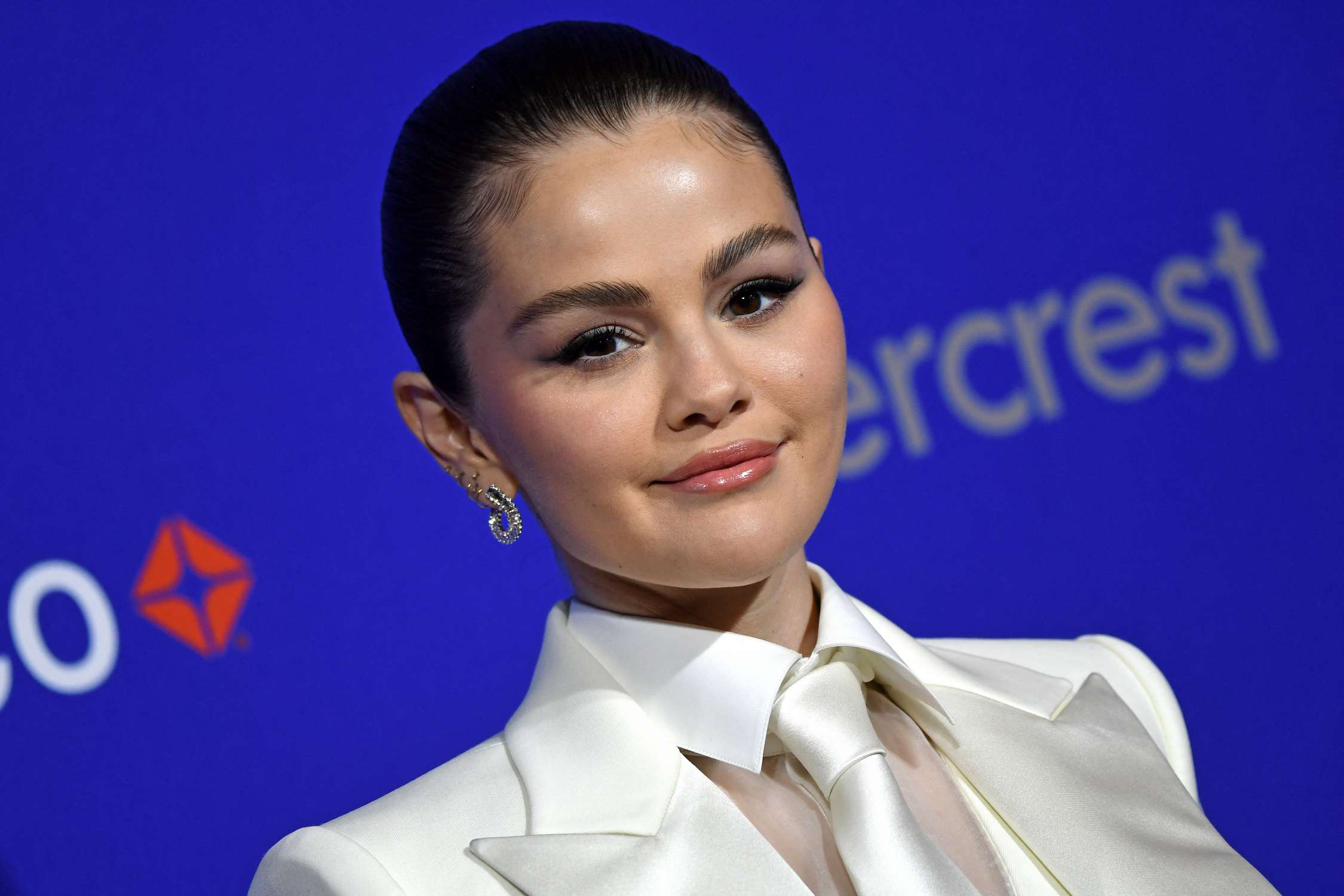 Selena_Gomez_-_36th_Annual_Palm_Springs_International_Film_Festival_Film_Awards_January_32C_2025_38.jpg