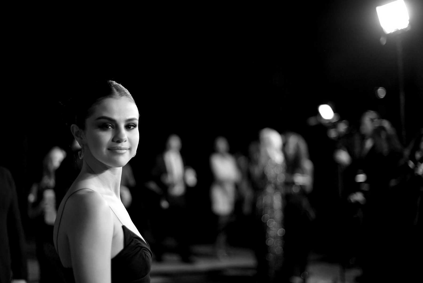 Selena_Gomez_-_3rd_Annual_InStyle_Awards_at_The_Getty_Center_in_Los_Angeles_on_October_23-33.jpg