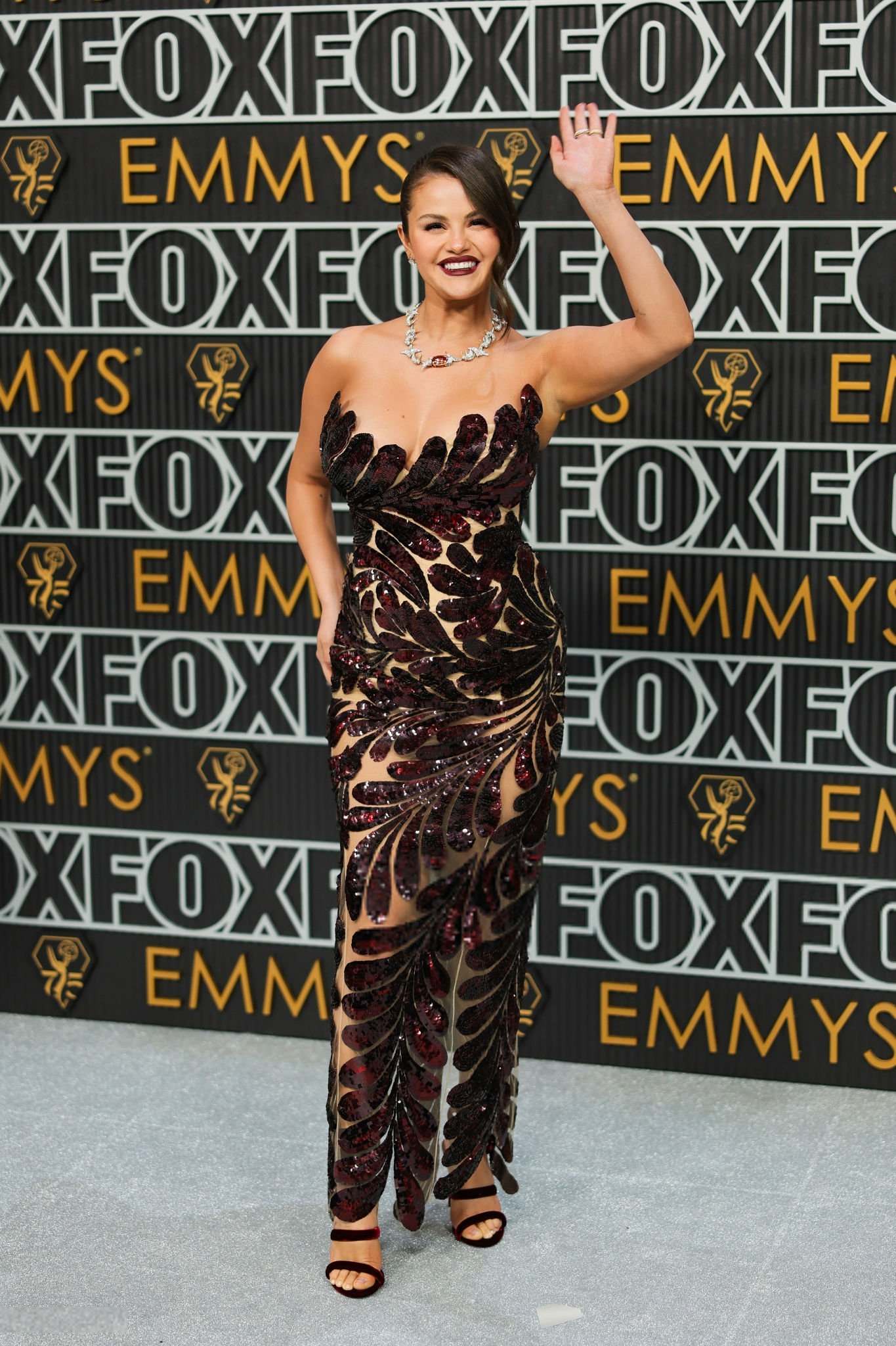 Selena_Gomez_-_75th_Primetime_Emmy_Awards_at_the_Peacock_Theater2C_Los_Angeles_CA_-_January_152C_202419.jpg