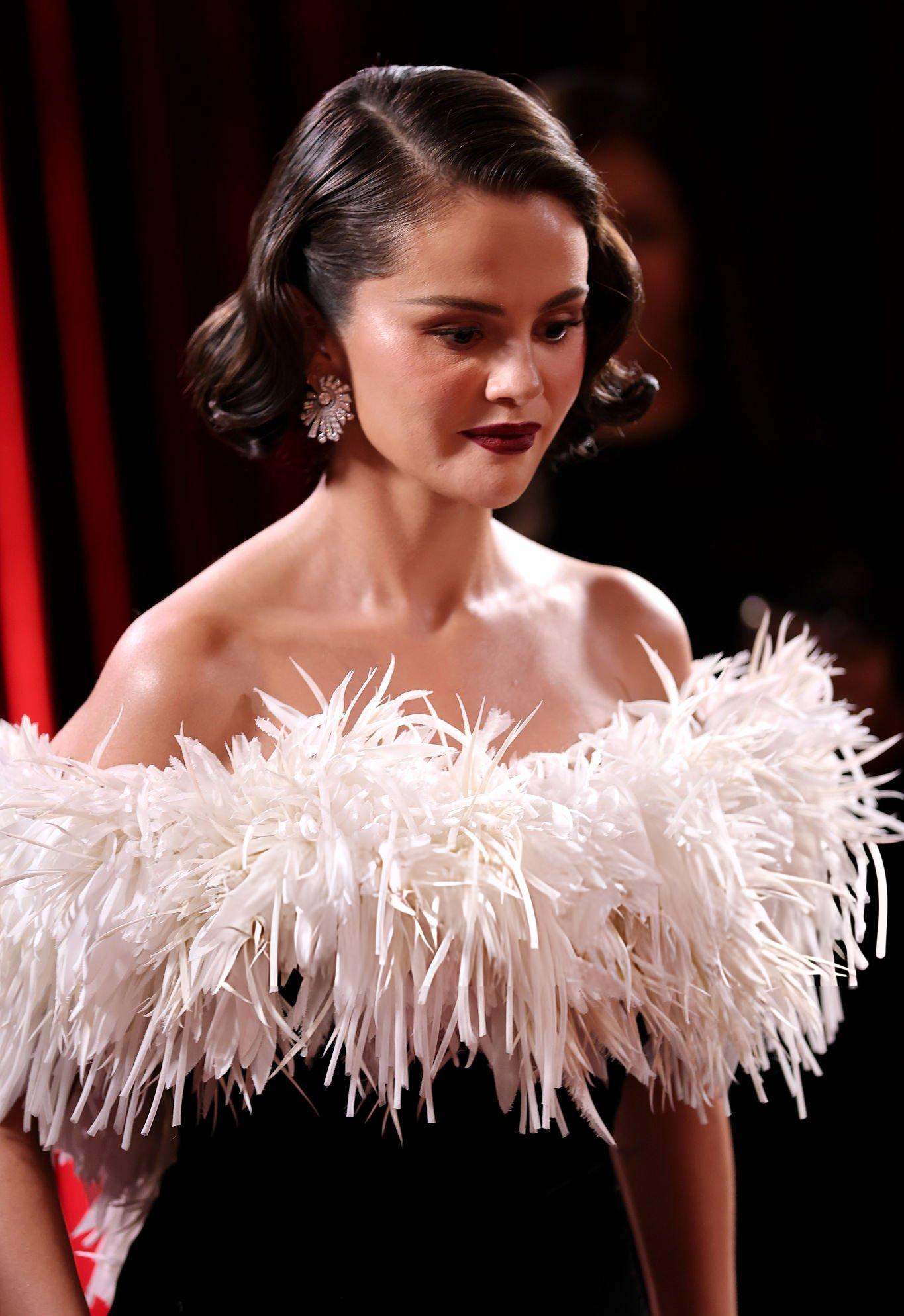 Selena_Gomez_-_83rd_annual_Golden_Globe_Awards_-_January_112C_2026_50.jpg
