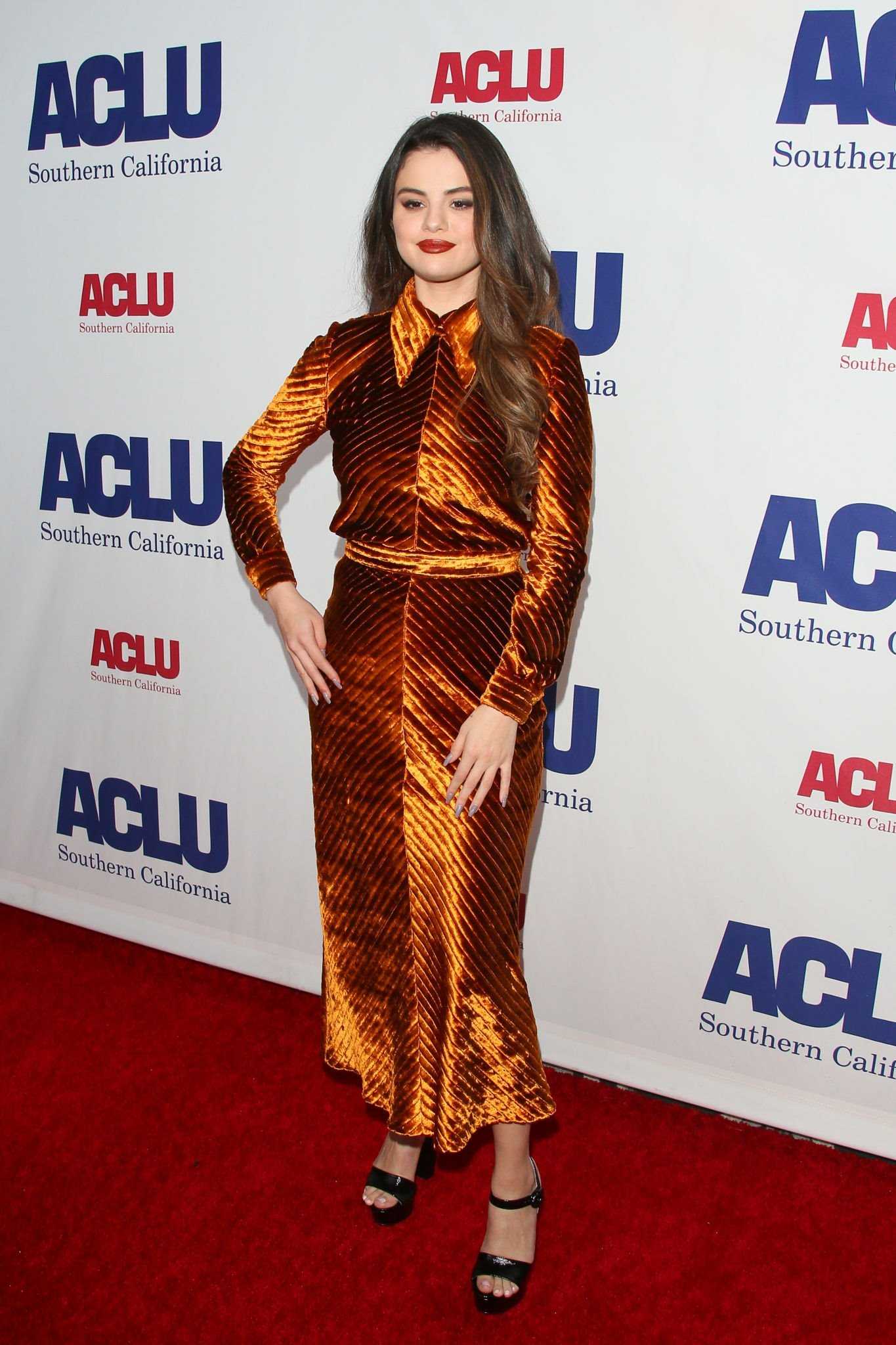 Selena_Gomez_-_ACLU_SoCal_s_Annual_Bill_of_Rights_Dinner_in_Beverly_Hills_November_172C_2019-01.jpg