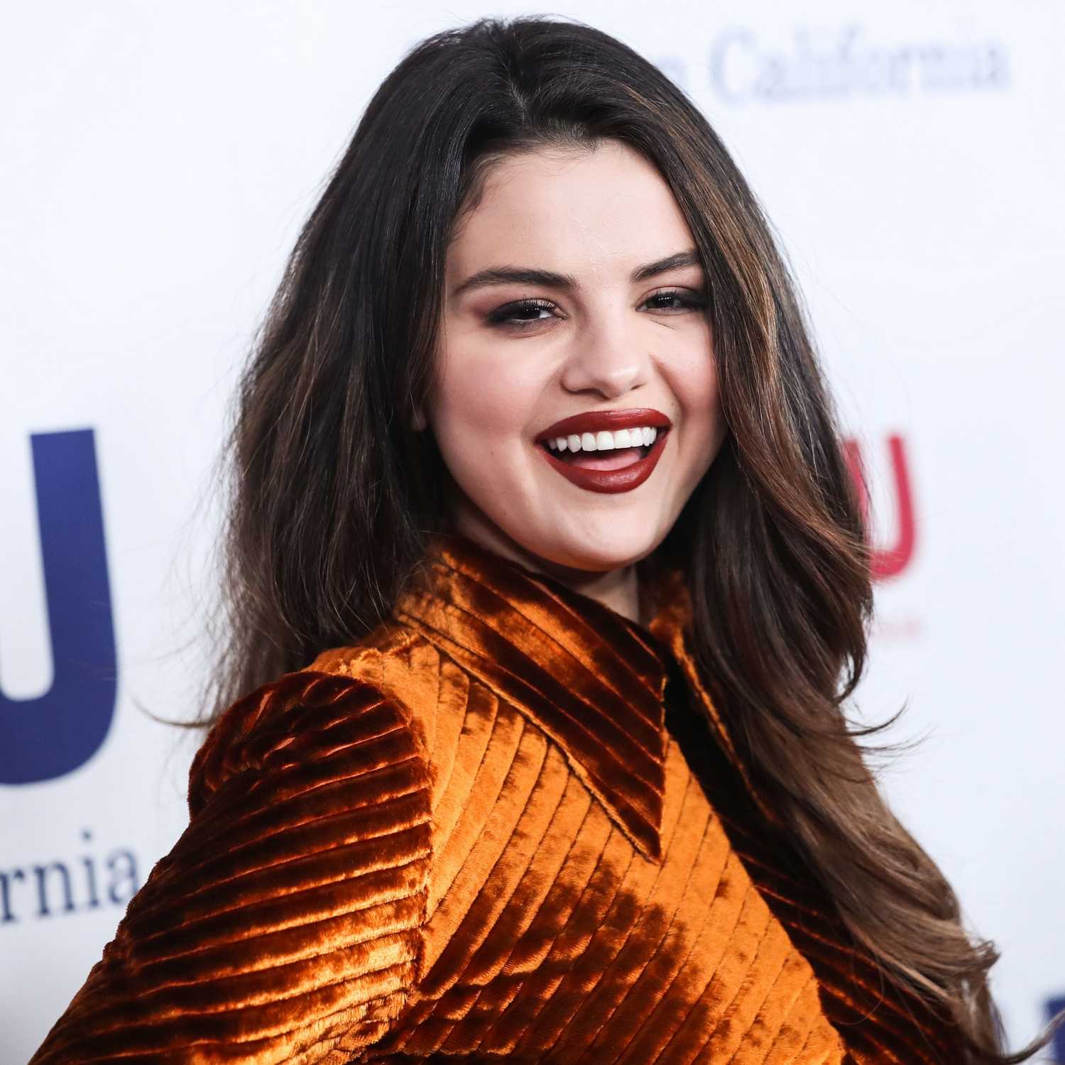 Selena_Gomez_-_ACLU_SoCal_s_Annual_Bill_of_Rights_Dinner_in_Beverly_Hills_November_172C_2019-33.jpg