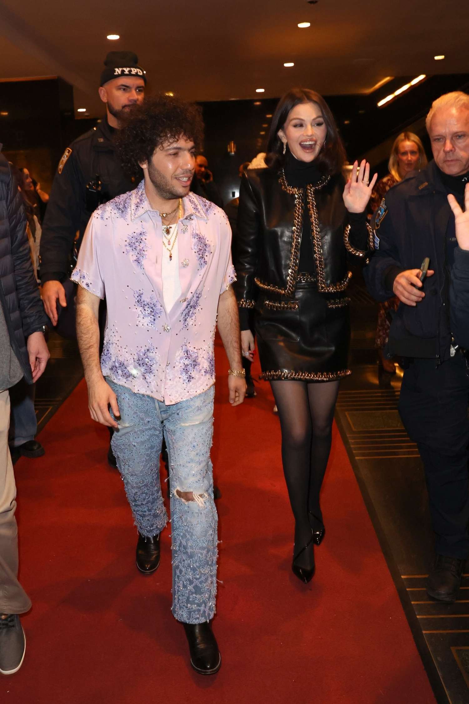 Selena_Gomez_-_Arriving_at_The_Tonight_Show_Starring_Jimmy_Fallon_-_March_202C_2025_03.jpg