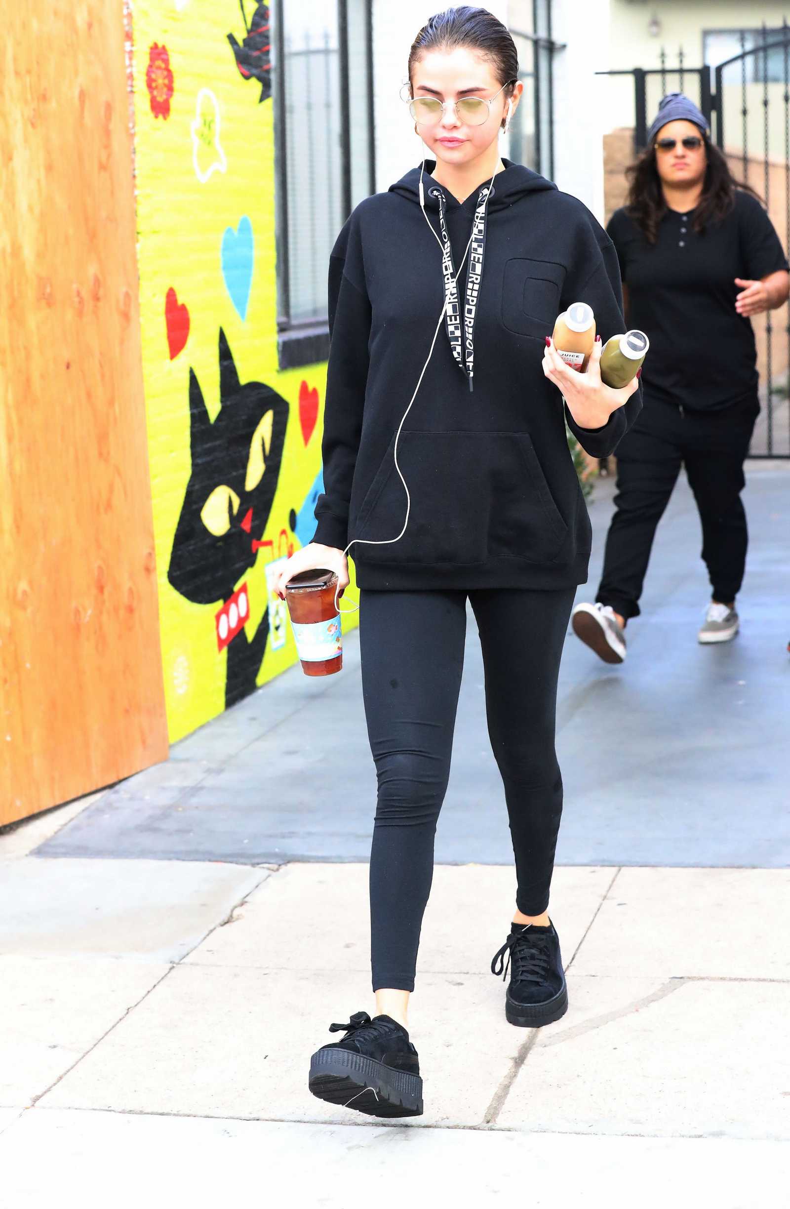 Selena_Gomez_-_At_Alfred_Coffee_in_Studio_City2C_CA_on_November_3-11.jpg