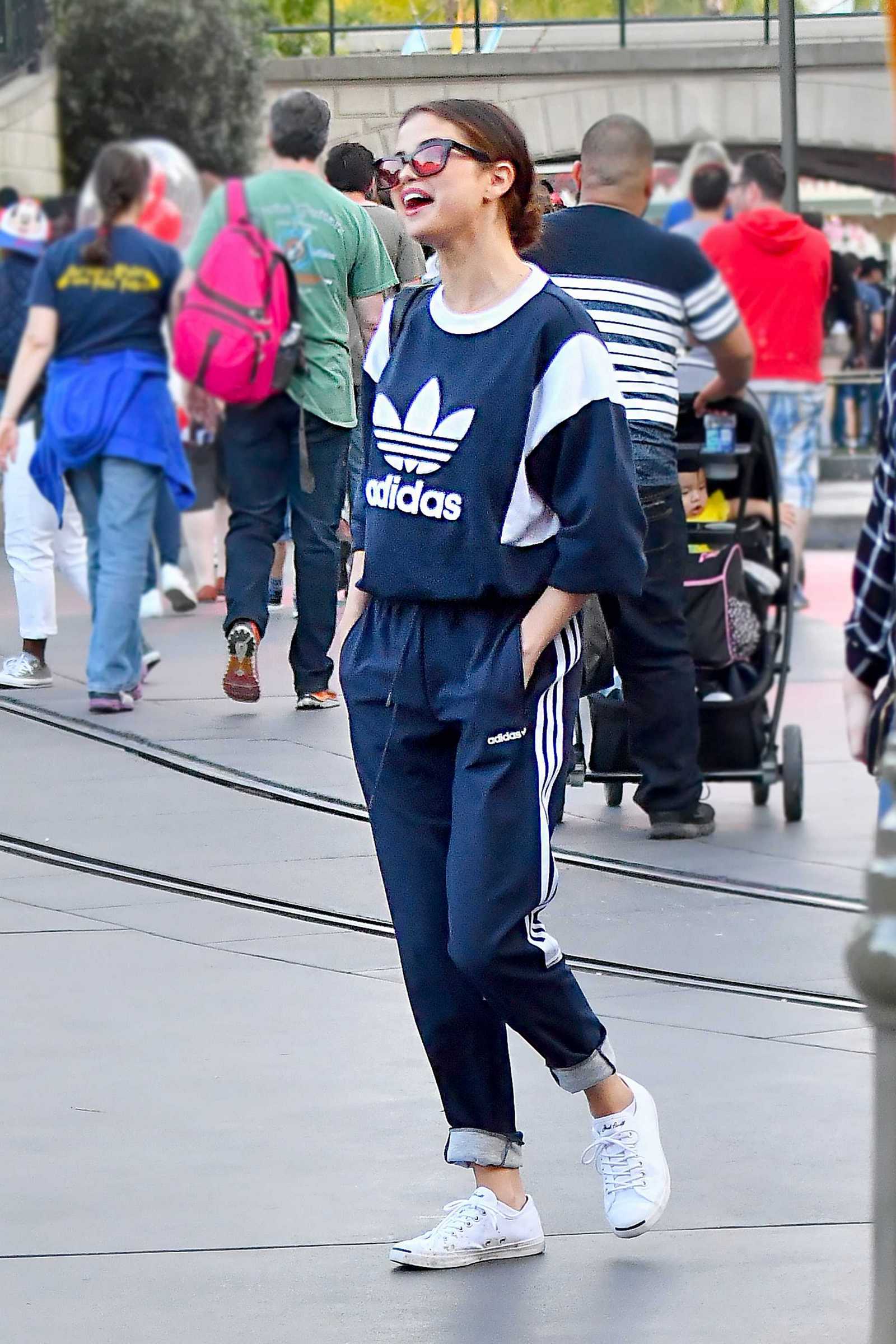 Selena_Gomez_-_At_Disneyland_in_Anaheim2C_CA_on_April_2-16.jpg