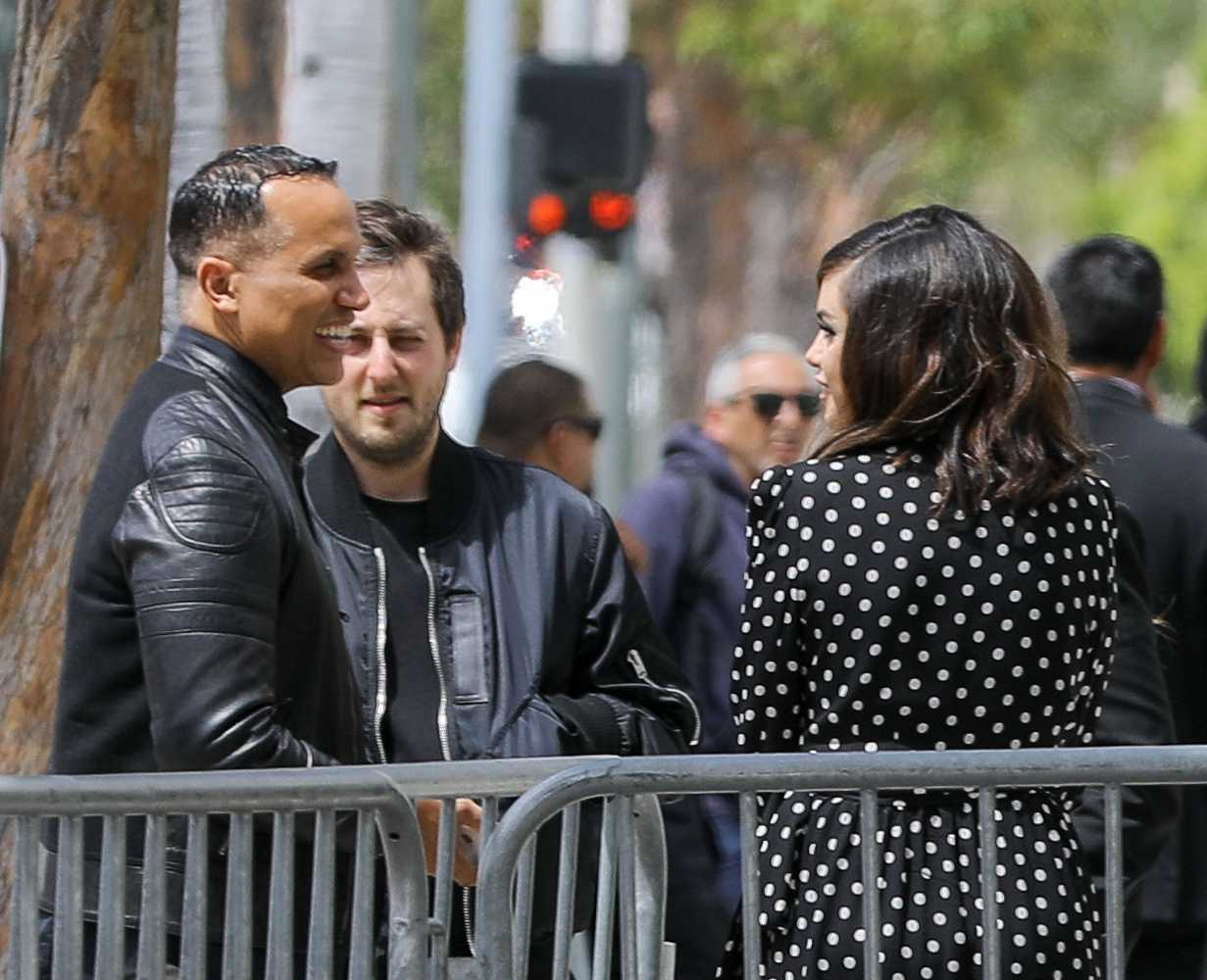 Selena_Gomez_-_At_Hollywood_Female_Empowerment_in_LA_April_30-06.jpg