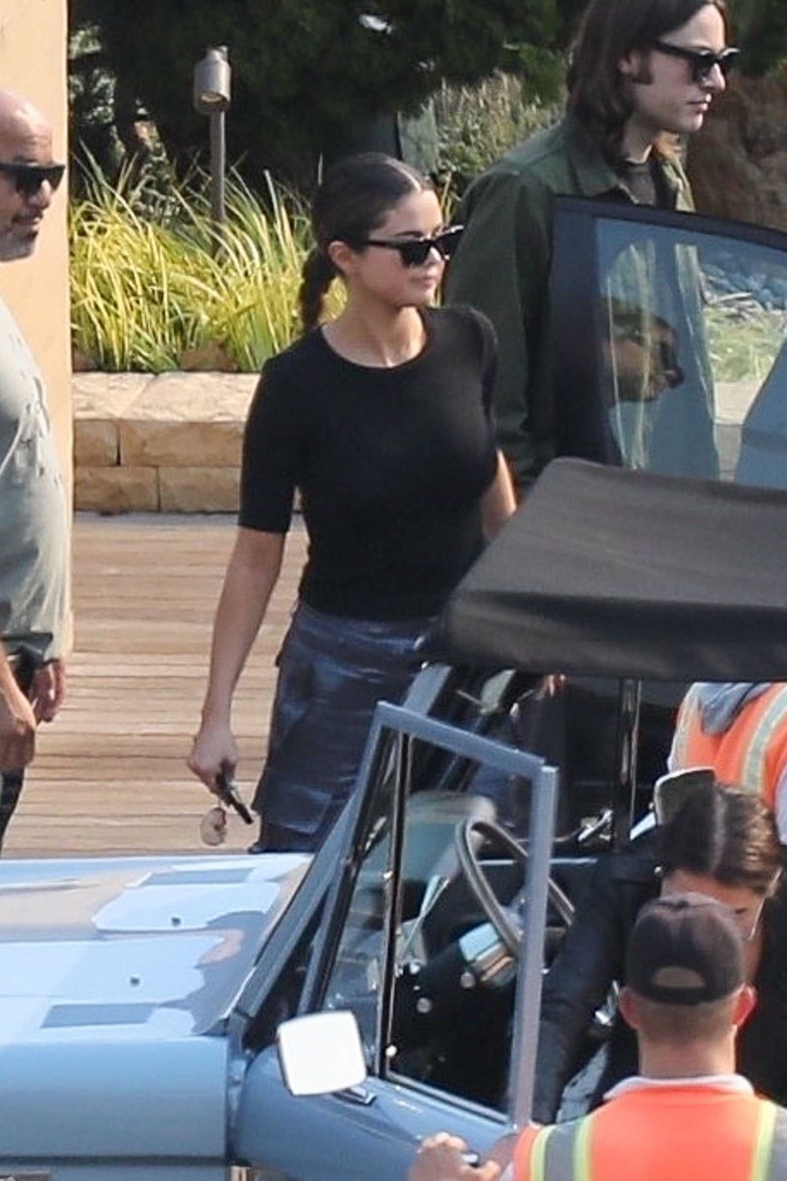 Selena_Gomez_-_At_Nobu_in_Malibu_October_122C_2019-07.jpg
