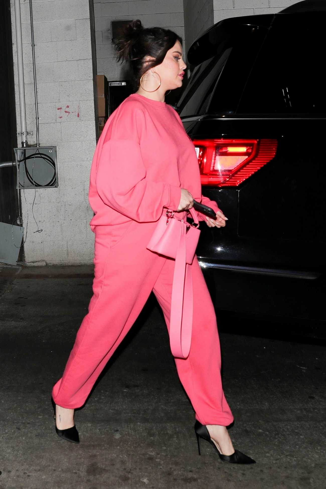 Selena_Gomez_-_At_Wally_s_restaurant_in_Beverly_Hills2C_California__07022021_03.jpg