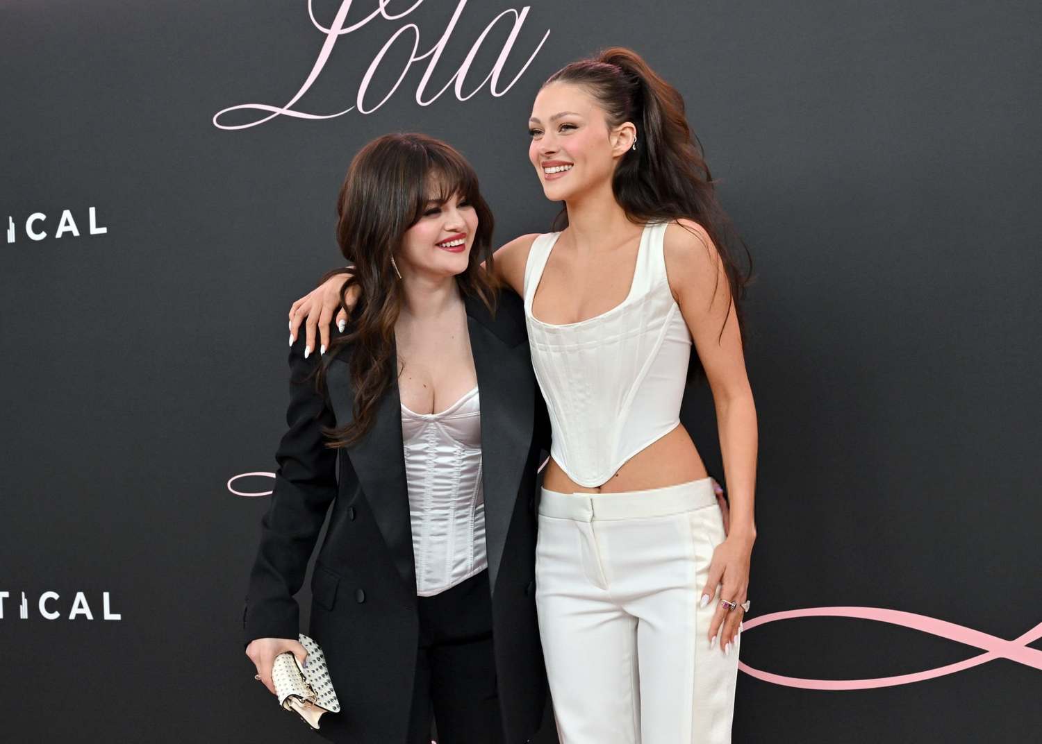 Selena_Gomez_-_At_the_Premiere_of__Lola__in_Los_Angeles_February_32C_202410~0.jpg