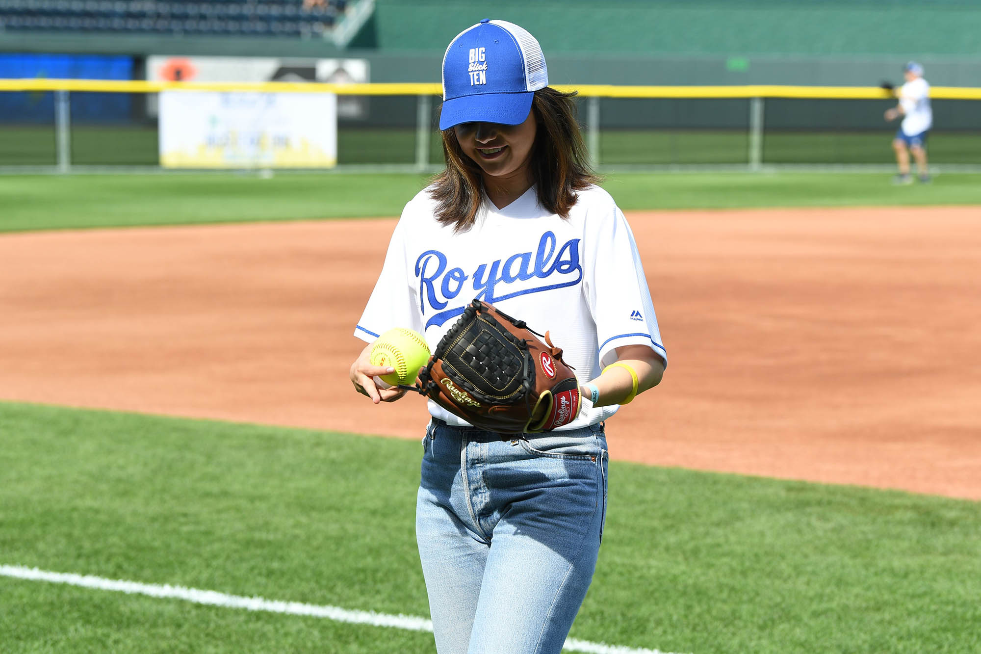 Selena_Gomez_-_Big_Slick_celebrity_softball_game_in_Kansas_City2C_Missouri_28June_072C_201929-12.jpg