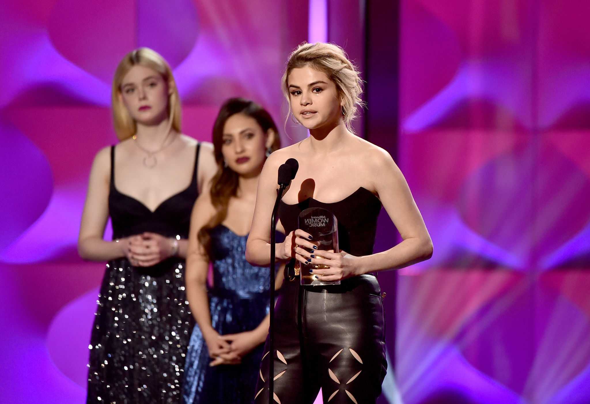Selena_Gomez_-_Billboard_Women_in_Music_5BShow5D_on_November_30-24.jpg