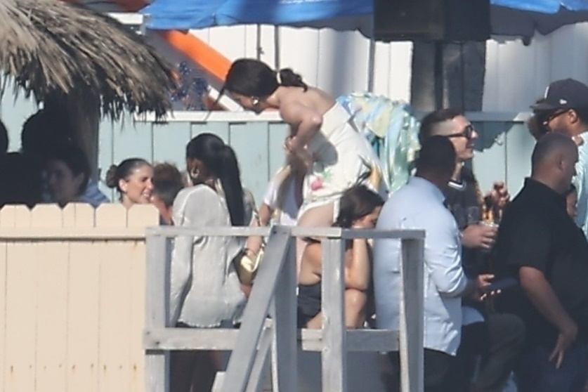 Selena_Gomez_-_Celebrating_the_Fourth_of_July_with_friends_and_family_in_Malibu_July_42C_2024_08.jpg