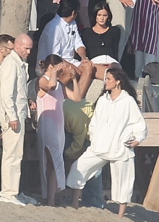 Selena_Gomez_-_Celebrating_the_Fourth_of_July_with_friends_and_family_in_Malibu_July_42C_2024_37.jpg