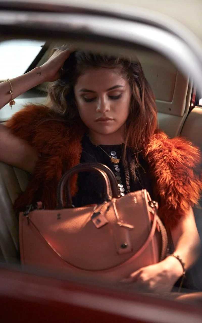 Selena_Gomez_-_Coach_Fall_Campaign_Photoshoot_2017-05.jpg