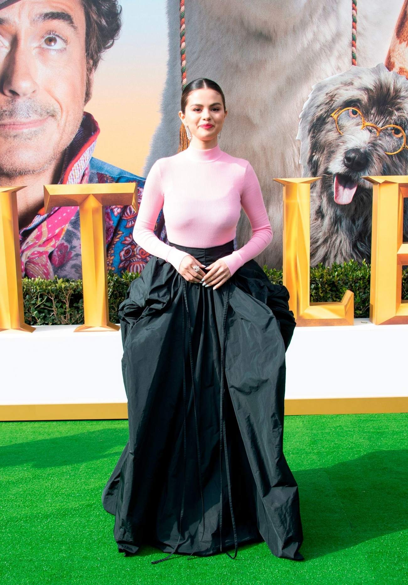 Selena_Gomez_-_Dolittle_Premiere_in_Westwood2C_CA__0111202-06.jpg