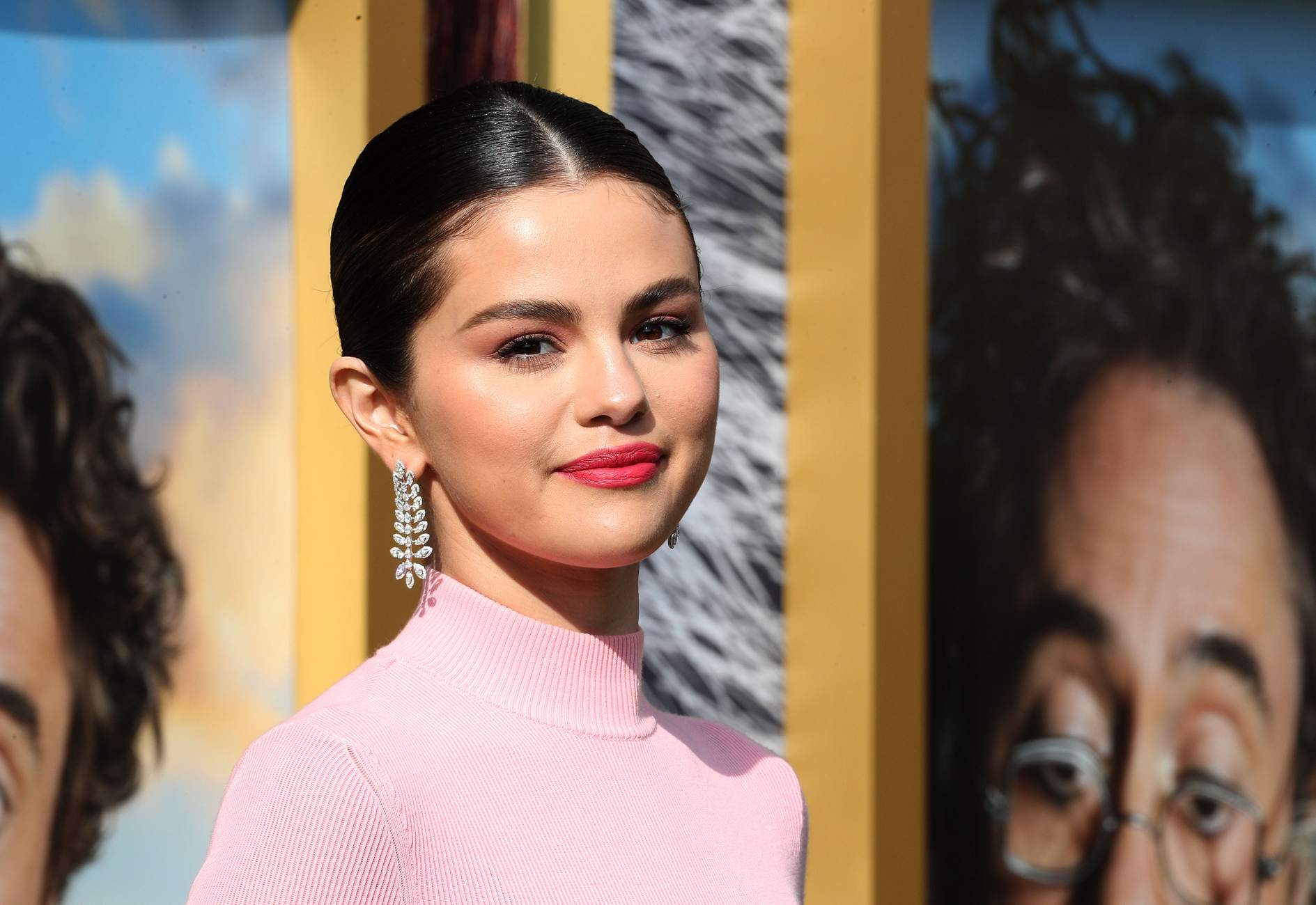 Selena_Gomez_-_Dolittle_Premiere_in_Westwood2C_CA__0111202-45.jpg