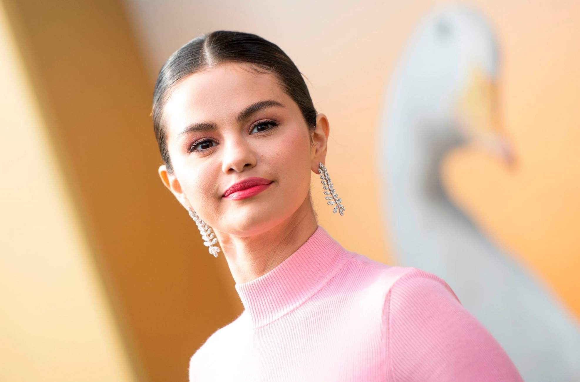 Selena_Gomez_-_Dolittle_Premiere_in_Westwood2C_CA__0111202-69.jpg